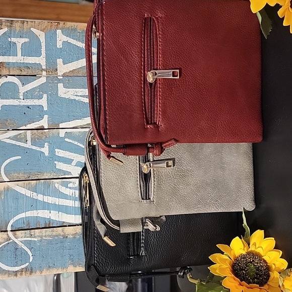 NWT Unbranded Crossbody Bags - Picture 2 of 2